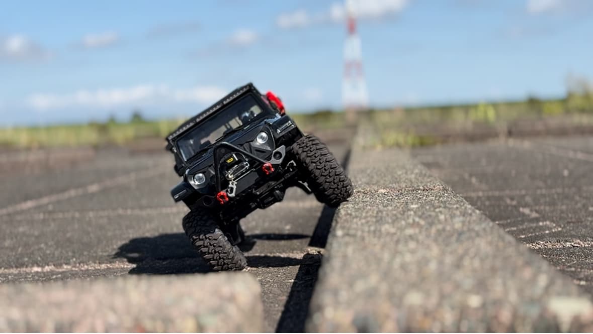 キャンプ場でラジコン走らせたら走破性最高だった